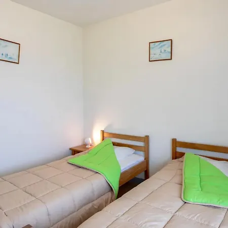 Holiday home 06 - La Tourterelle - Village *